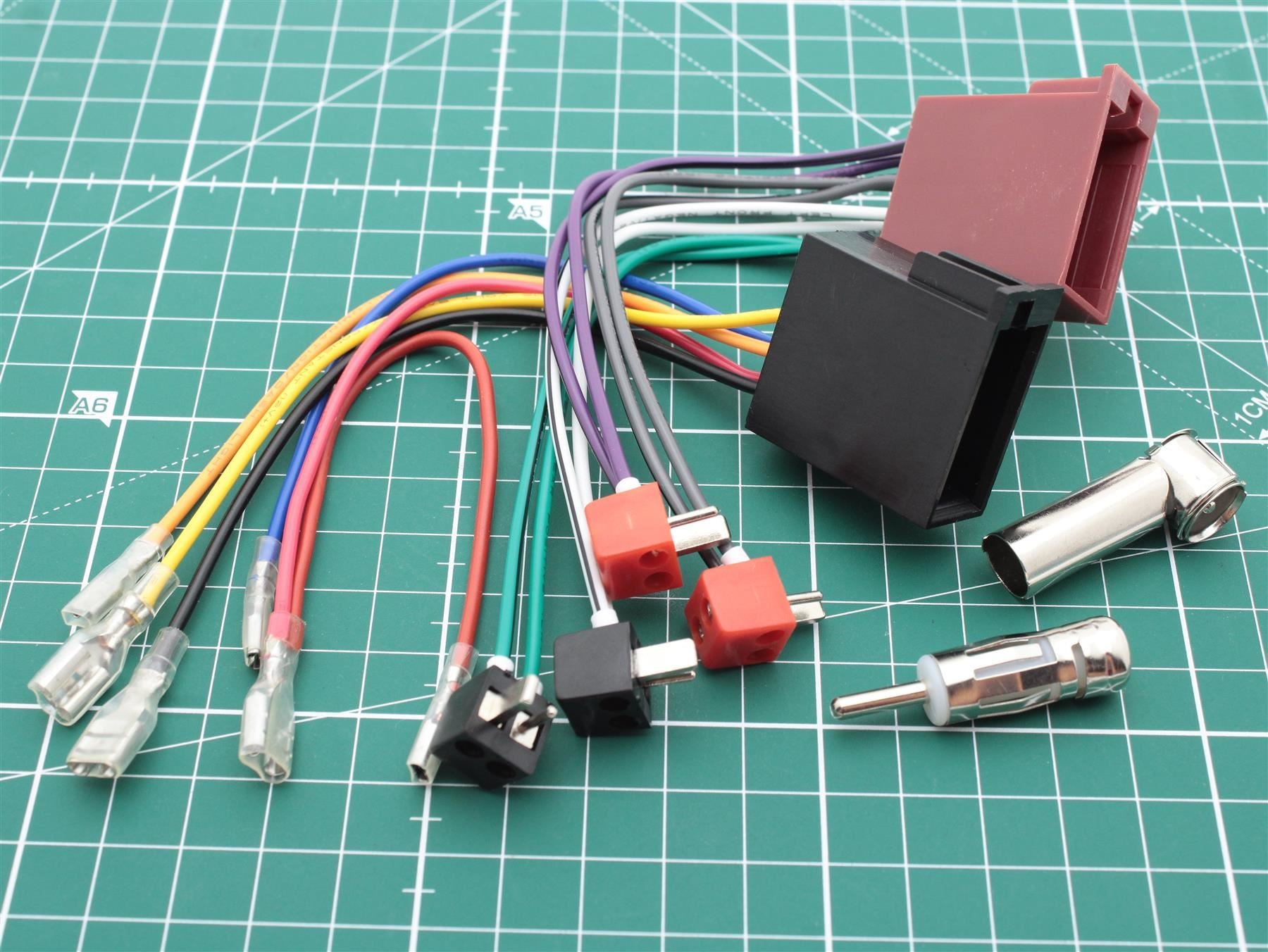Conectores Alimentación y altavoces para radio de coche Blaupunkt Lubeck SQM20
