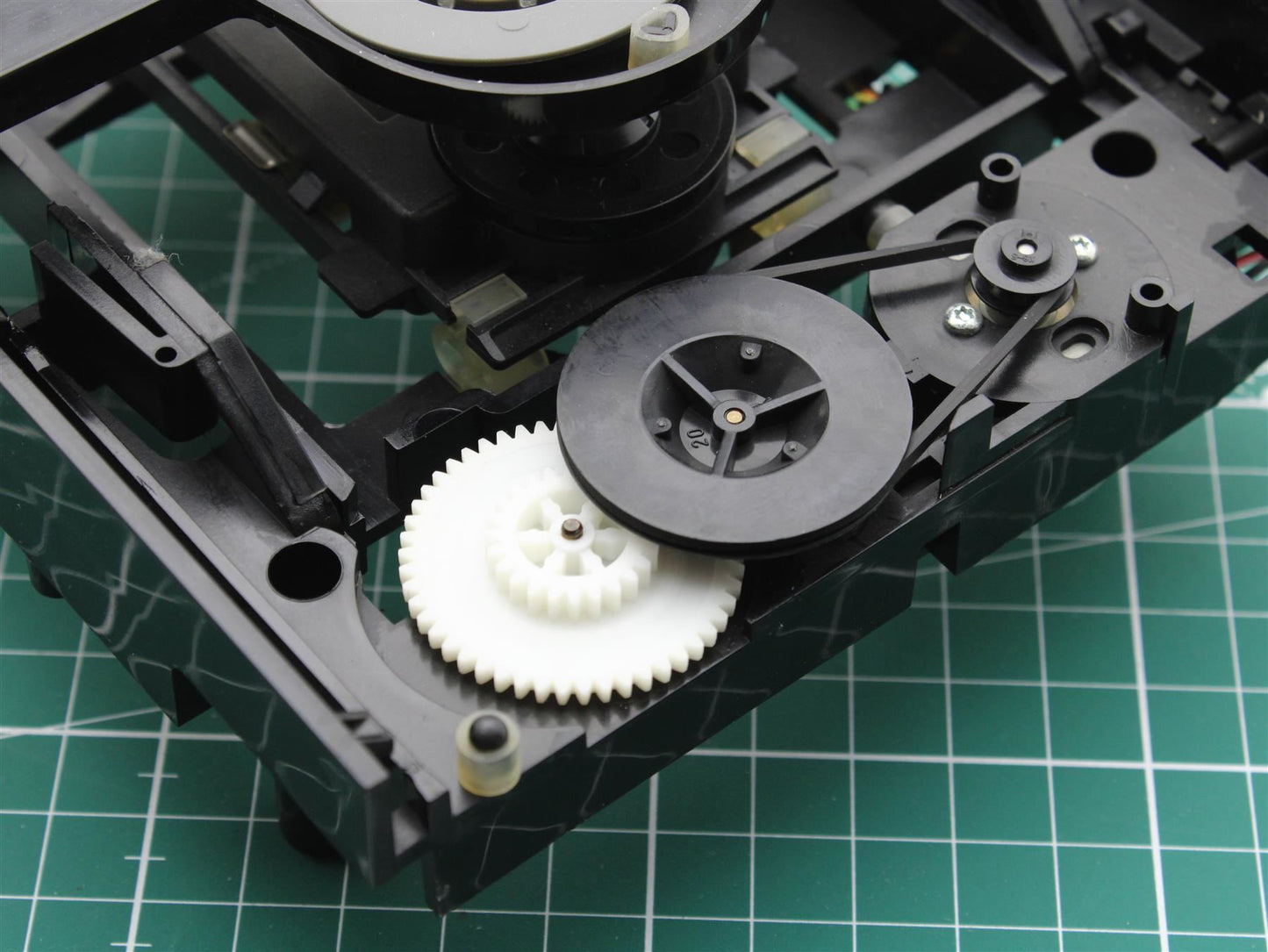 Engranaje para mecanismo de apertura de puerta del reproductor CD –  Philips CD 910